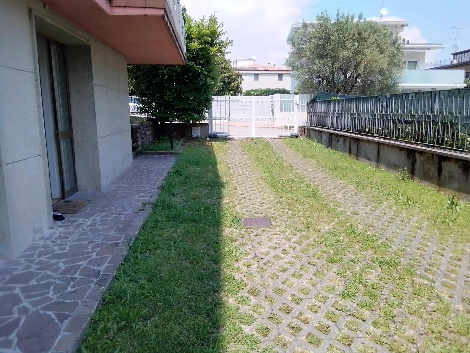 Holiday Apartaments Desenzano del Garda Exterior foto